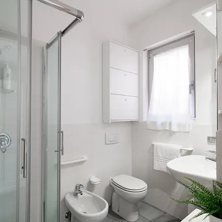 Love Is In The Air - By Myhomeincomo Apartment Como